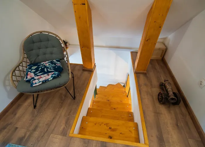 Non Stop 3 度假居